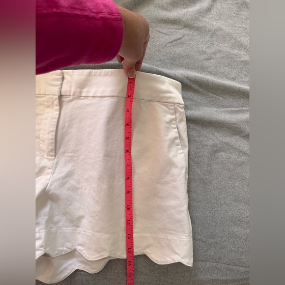 Ann Taylor LOFT 14 scalloped white shorts EUC - Picture 4 of 6